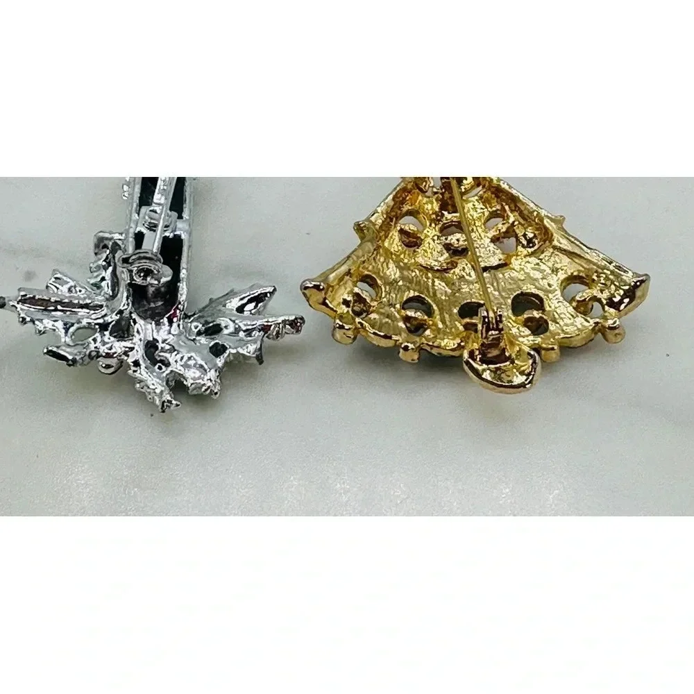 2 Vintage Christmas Brooches Jeweled Christmas Tree Candle Signed Gerrys… - Picture 10 of 12
